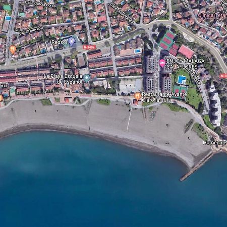 Playa La Cala In Front Of The Beach Free Parking Malaga Exterior photo