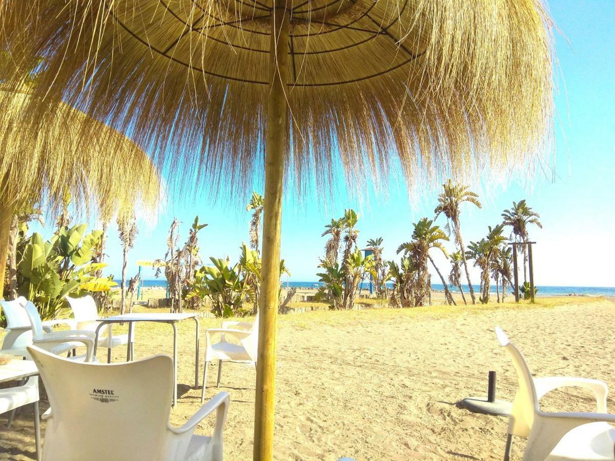 Playa La Cala In Front Of The Beach Free Parking Malaga Exterior photo