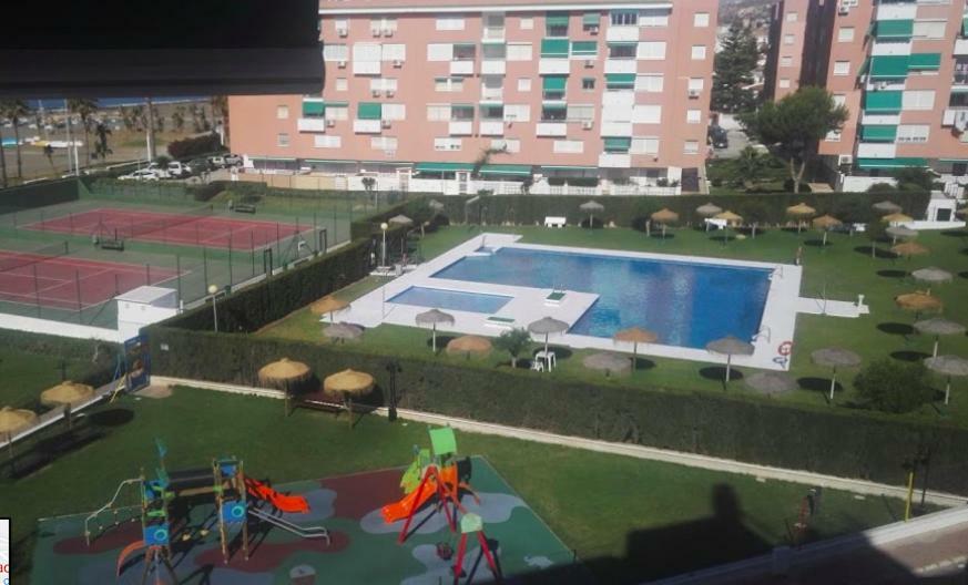 Playa La Cala In Front Of The Beach Free Parking Malaga Exterior photo