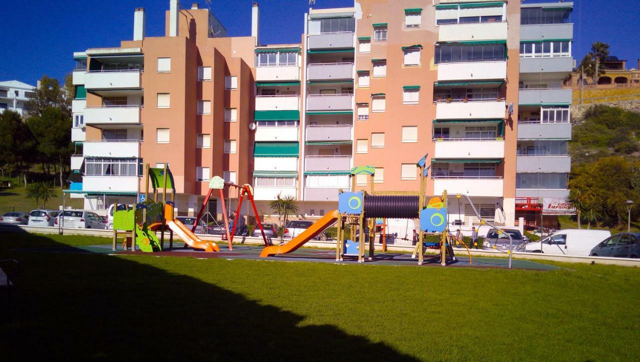 Playa La Cala In Front Of The Beach Free Parking Malaga Exterior photo